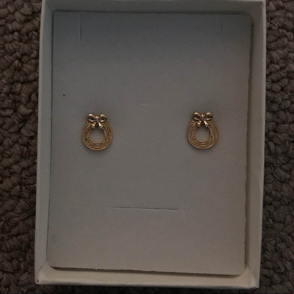 Holiday stud earrings